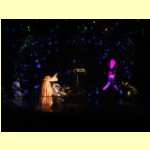 entertain18232.jpg